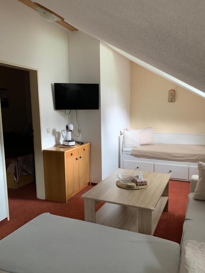 דירות פיליפסרויט Apartman Viki מראה חיצוני תמונה